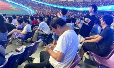 开云官网-足球场上精彩绝伦比赛引无数球迷围观