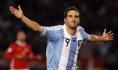 开云体育平台APP-脆网与铁壁，辛纳如何将美网的泪淬炼成戴维斯杯的钢