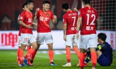 开云体育下载-球队战绩不佳，教练团队是否该进行调整？