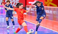 开云体育-女子足球精英对抗，激烈战局