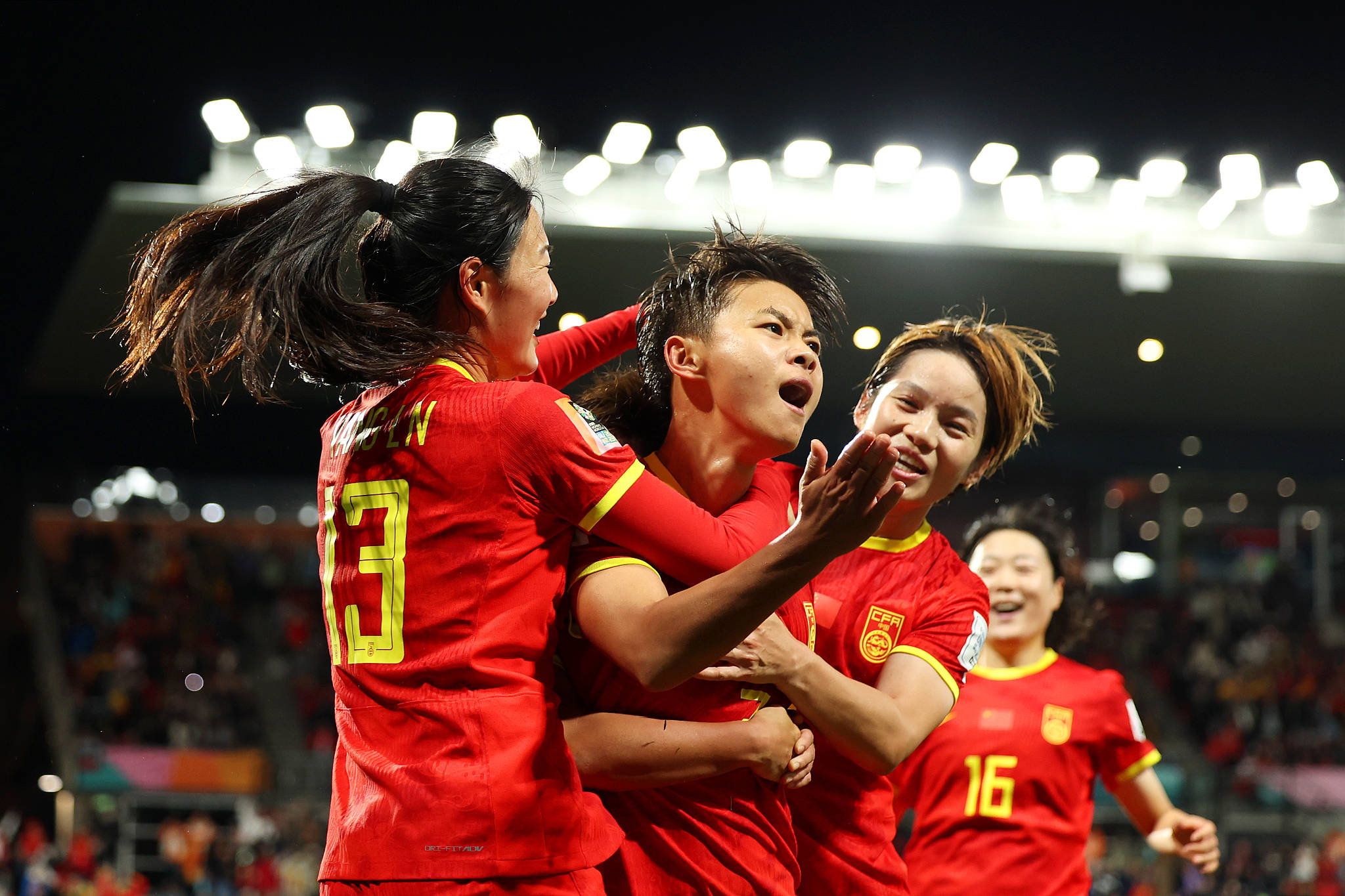 中国女足取得胜利，晋级女足世界杯