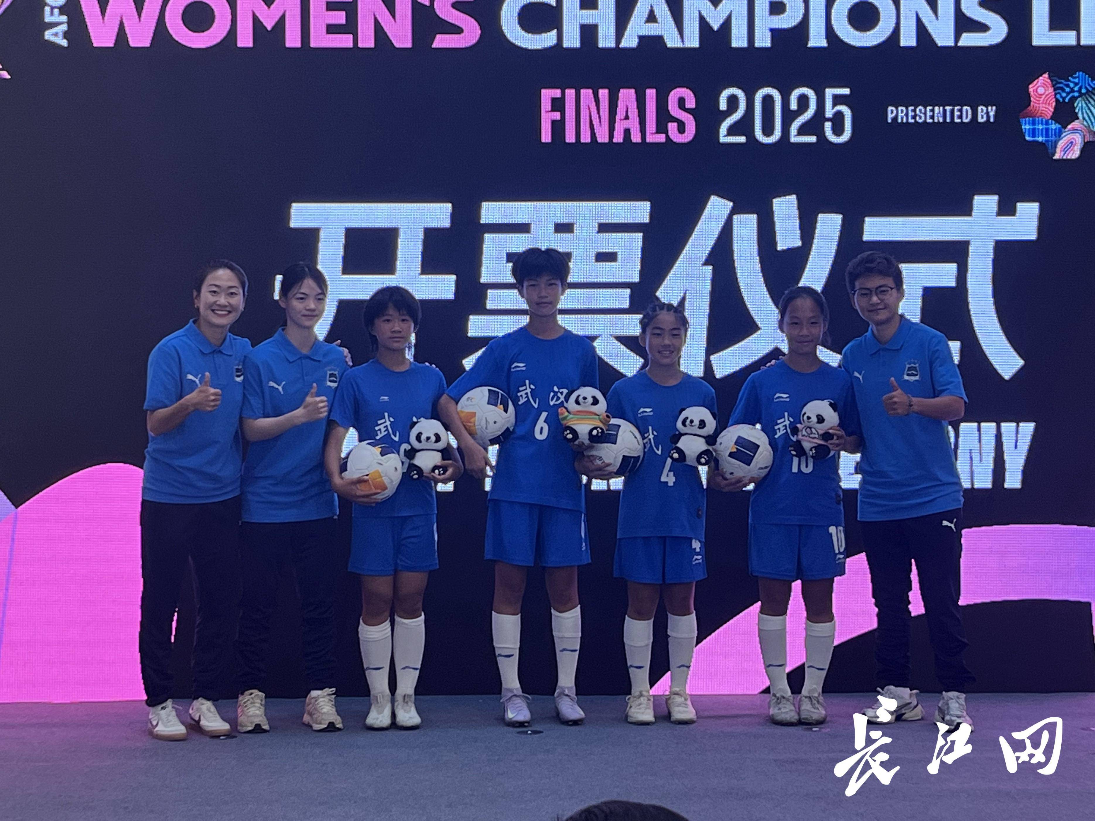 巴西女足实现逆袭，豪取胜利晋级四强