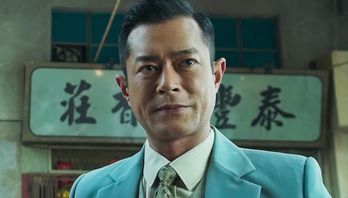包含红蓝相争，巅峰之战即将上演的词条