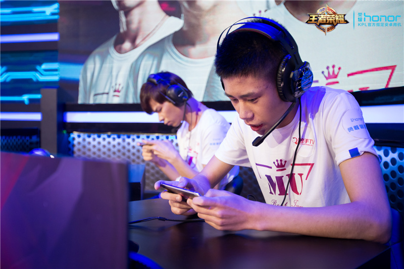 包含精彩瞬间：百米赛道风云变幻的词条