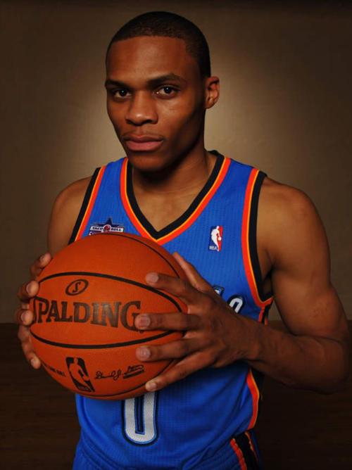 黄蜂主帅：拉塞尔威斯布鲁克是全明星级球员