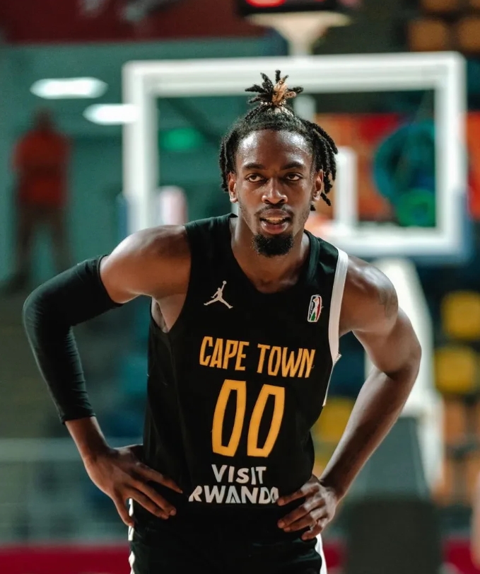 热火队后卫韦德宣布今夏退役