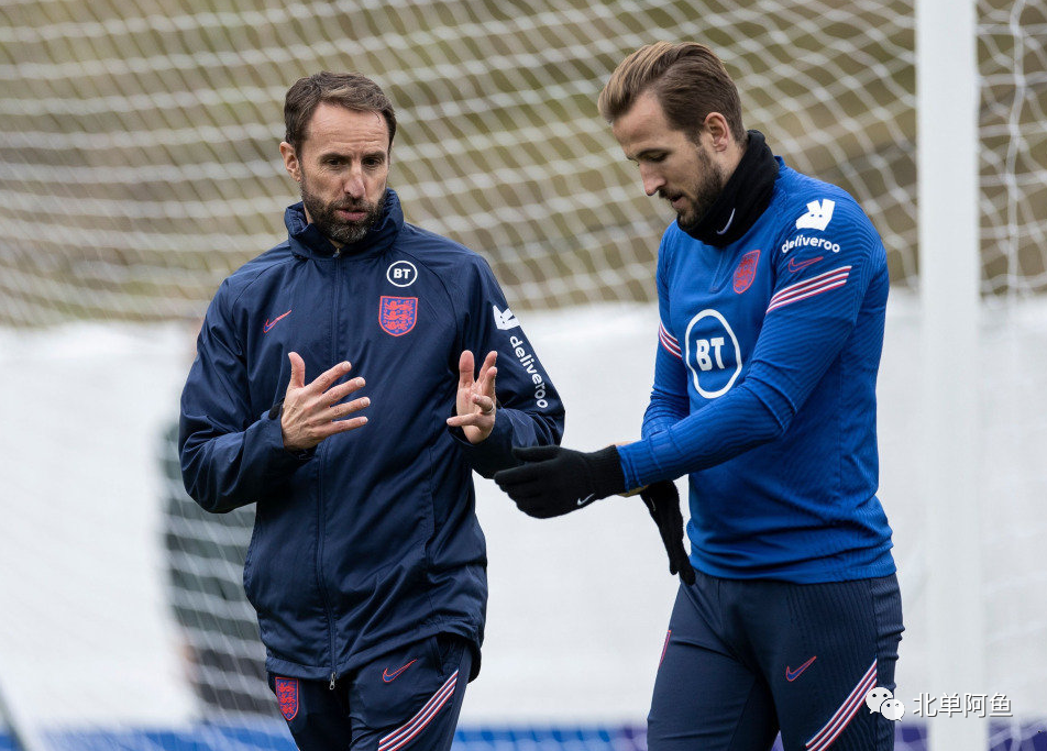 EG力克MAD，ShowMaker关键团战开团秒人强强对话四强赛，留下经典瞬间