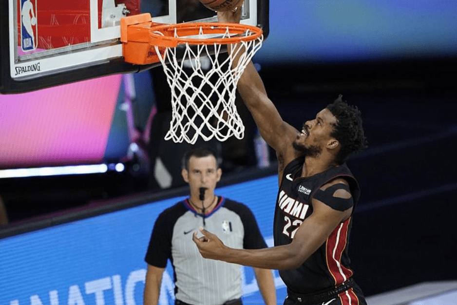 EG力克MAD，ShowMaker关键团战开团秒人强强对话四强赛，留下经典瞬间