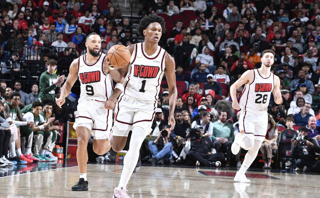 包含火箭签下新秀球员，欲改善队伍防守的词条