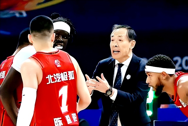 上海队在比赛中势如破竹，夺取胜利