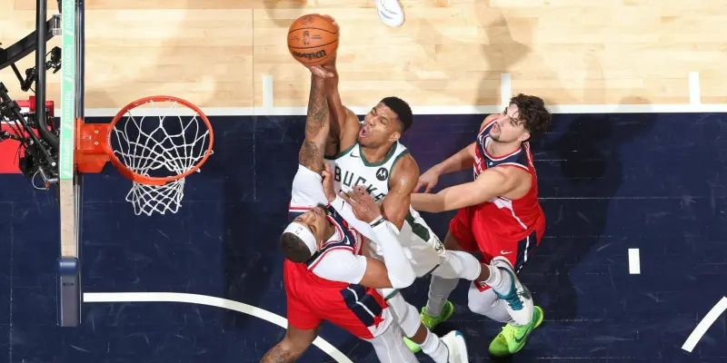 包含广州队横扫国王，字母哥状态火热的词条