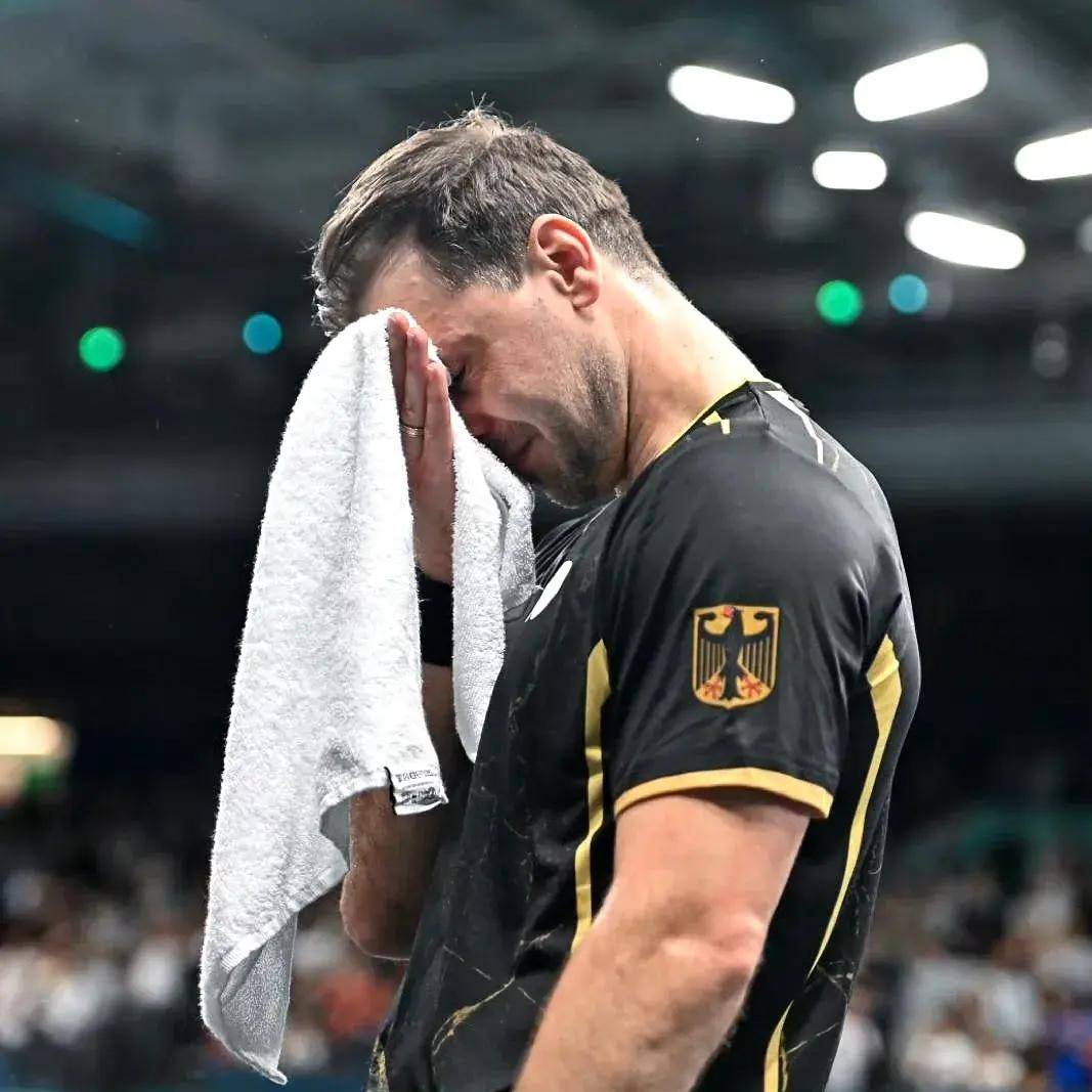 日本队力克法国队,波尔带队取胜 日本队力克法国队,波尔带队取胜