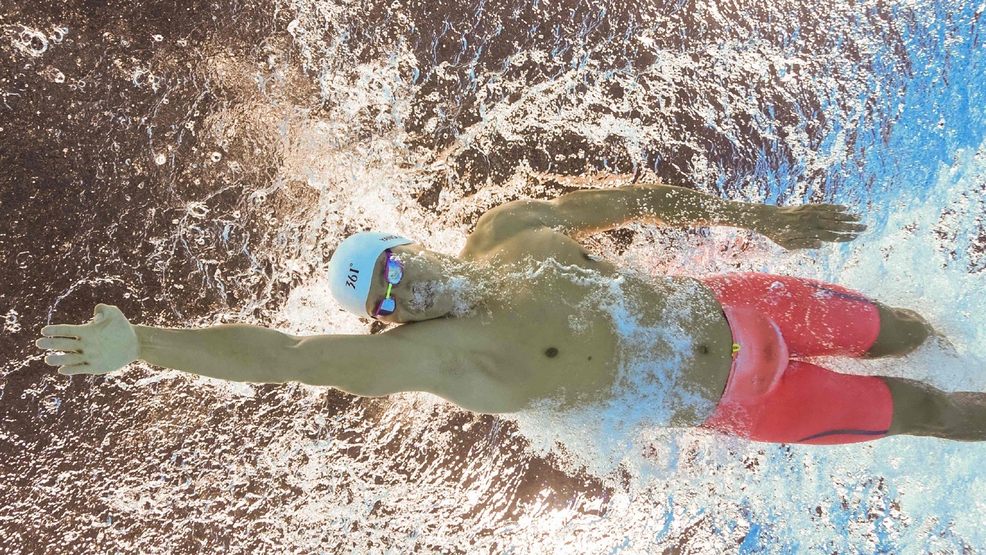 罗德里戈闪电爆发，莱比锡红牛疾风骤雨速胜韩国