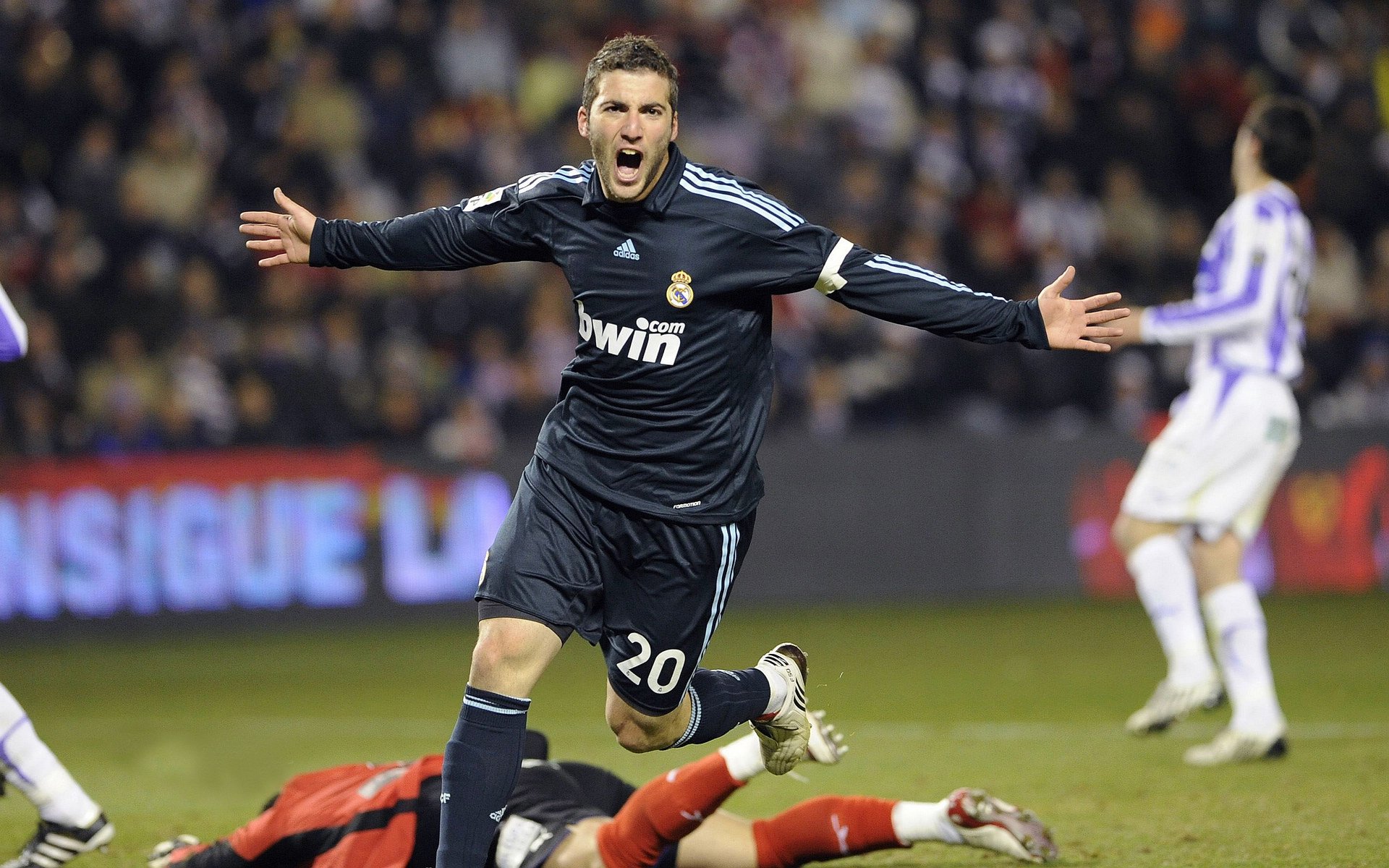 乔治攻防一体封神之战！公牛末节逆转吉林队惊险取胜