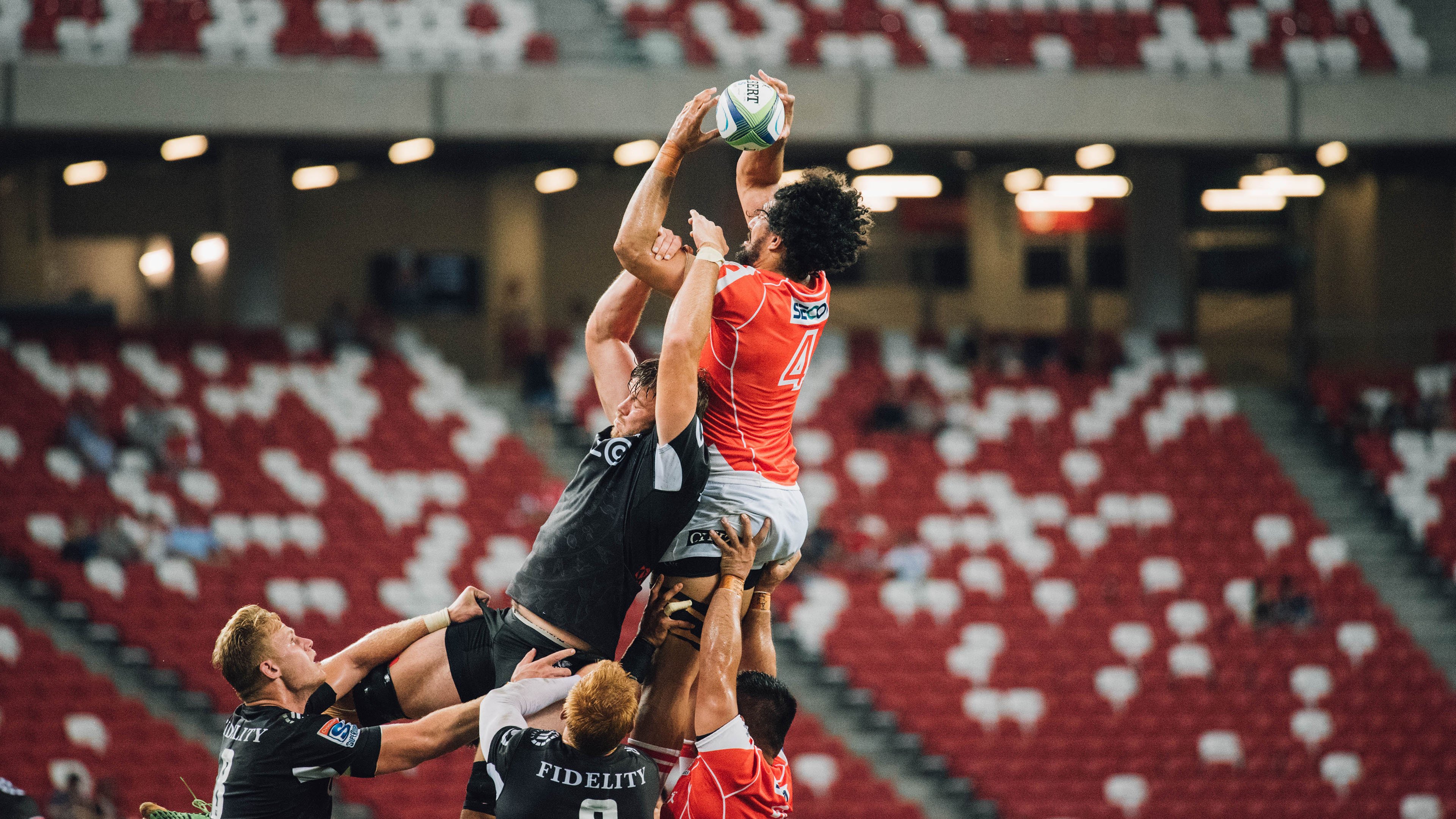 从红土之王到硬地挑战者，纳达尔法网与年终总决赛的双面传奇